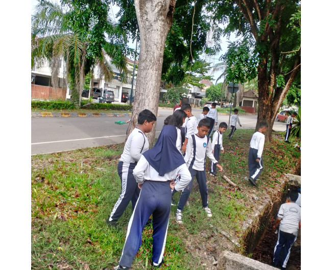 Gotong Royong Sekolah